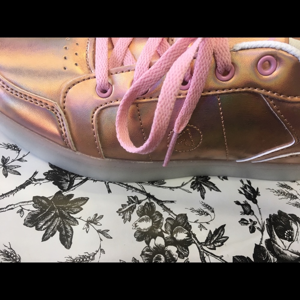 Airwalk kids Sneakers girls style.Size 2.